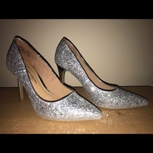 💎Christian Siriano Silver Glitter Heels